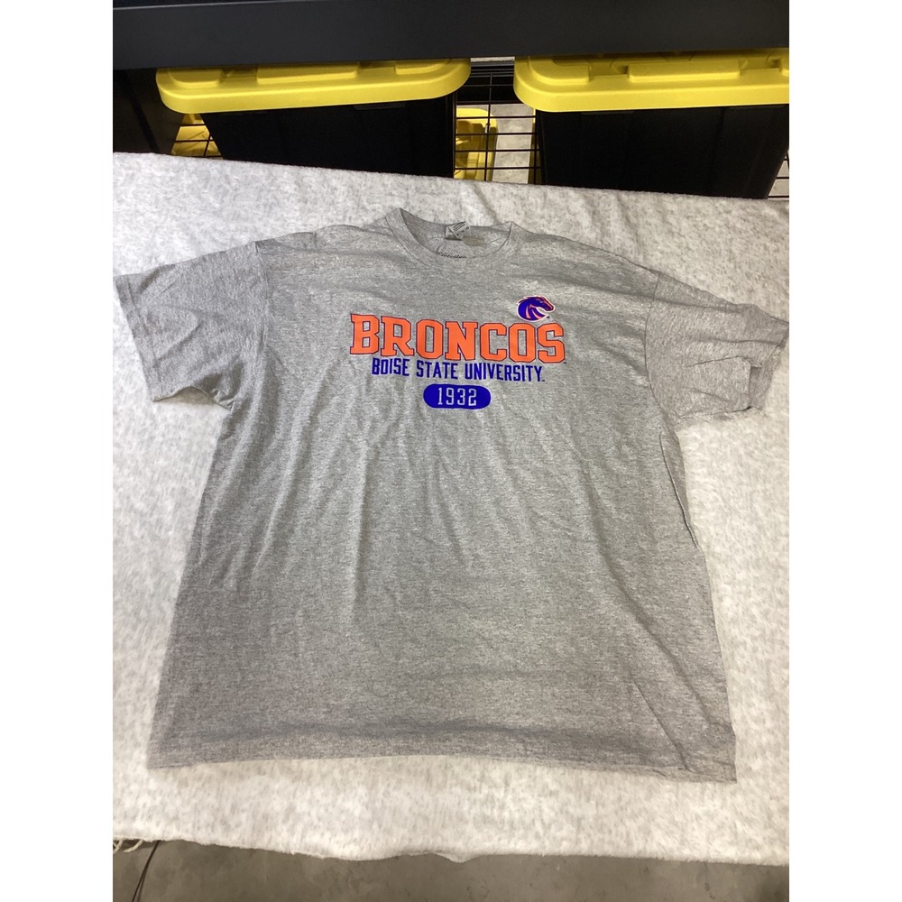 Captivating Boise State University Broncos T-Shirt Mens XL Gray Short Sleeve Tee